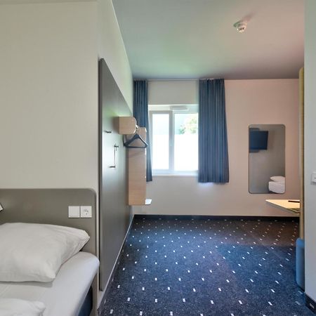 B&B Hotel Bielefeld-City Экстерьер фото