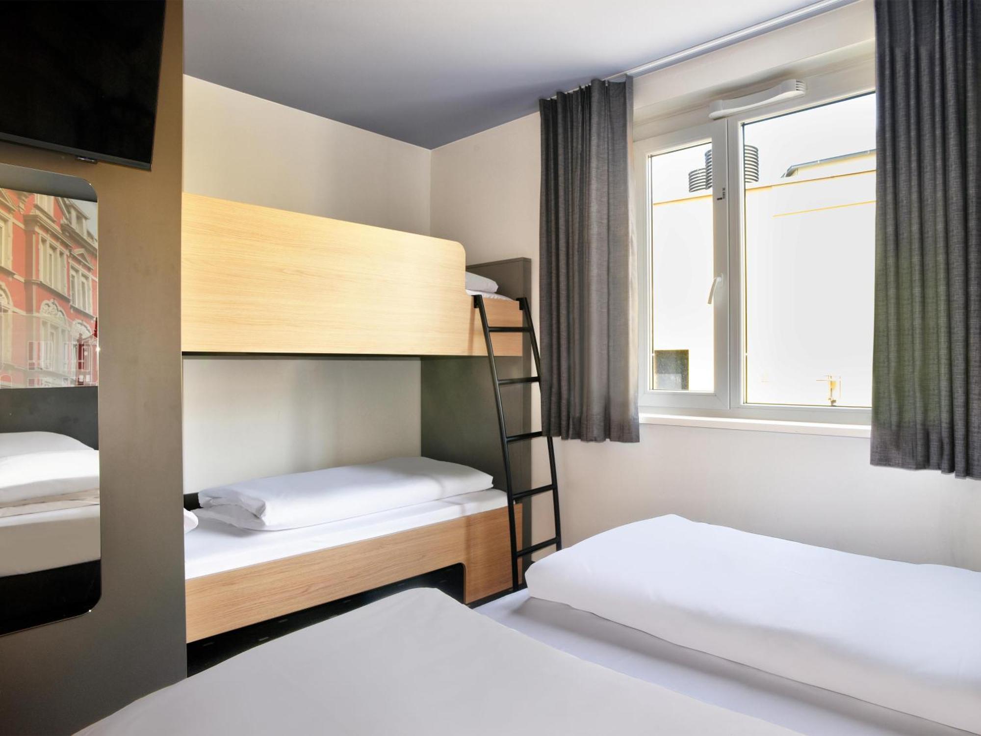 B&B Hotel Bielefeld-City Экстерьер фото